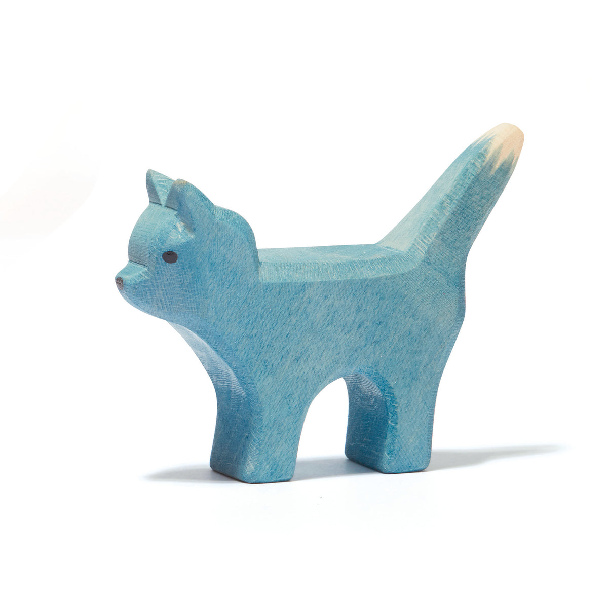 Handcrafted wooden cat by Ostheimer, hissing and meowing as part of imaginative storytelling adventures