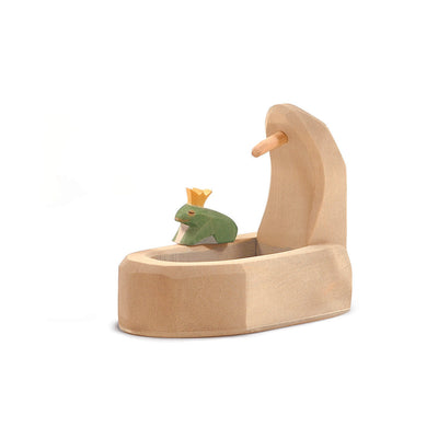Handmade wooden toy village well – Ostheimer figurine