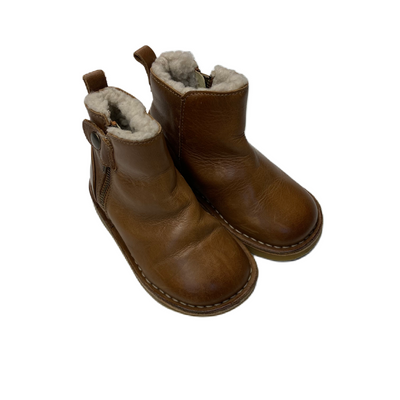 Young Soles boots EUR25