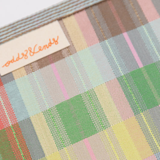 Foekje Fleur tea towel 60A basket in colorful woven design, made from surplus cotton yarns, 50 x 70 cm, sustainable and made in Portugal