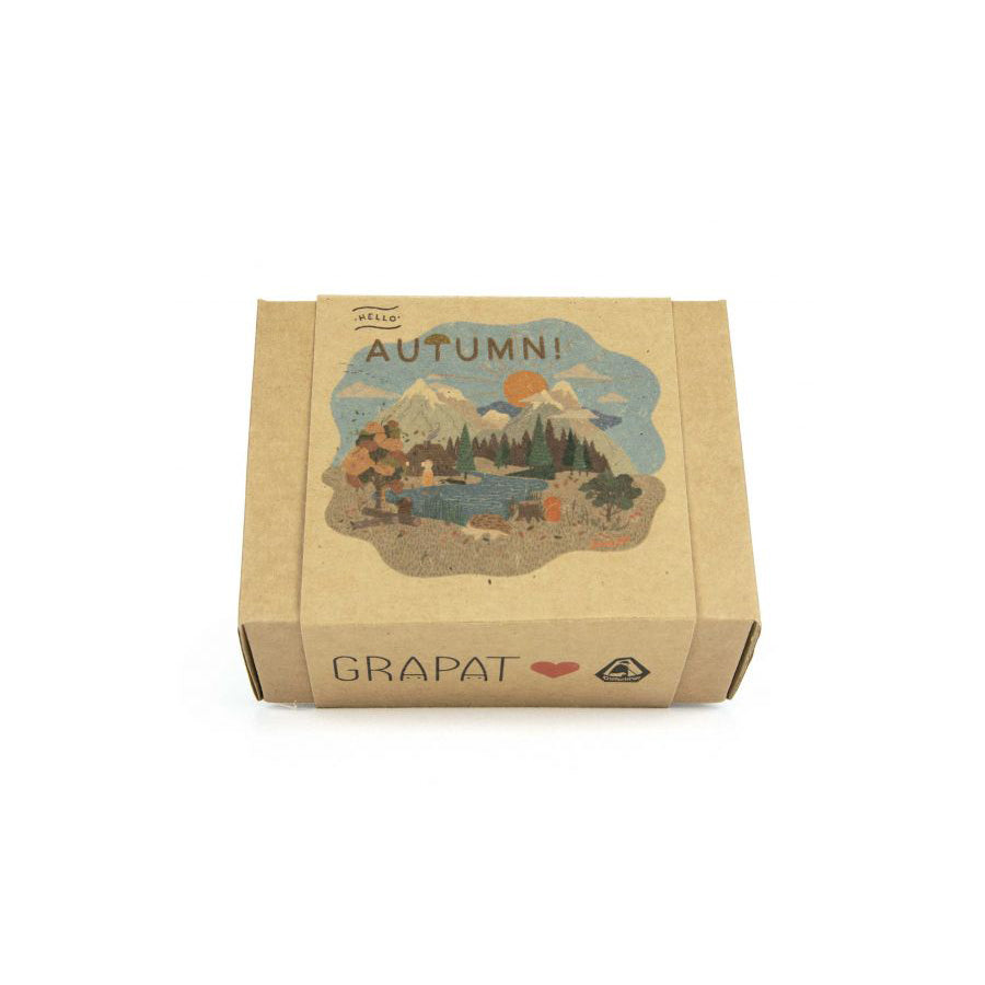 Grapat Hello Autumn! Limited Edition set with 5 autumn-inspired wooden pieces, including mushroom mandalas, a Nin, a press with papers, and a miniature hedgehog.