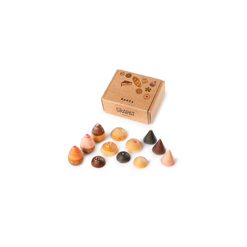 Grapat Bakes set with hand-painted wooden bread and cookie pieces for open-ended play