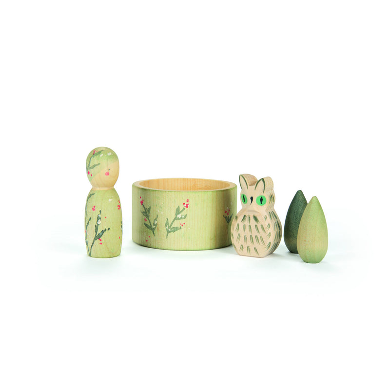 Grapat x Ostheimer Hello Winter limited edition wooden seasonal set with winter-themed pieces