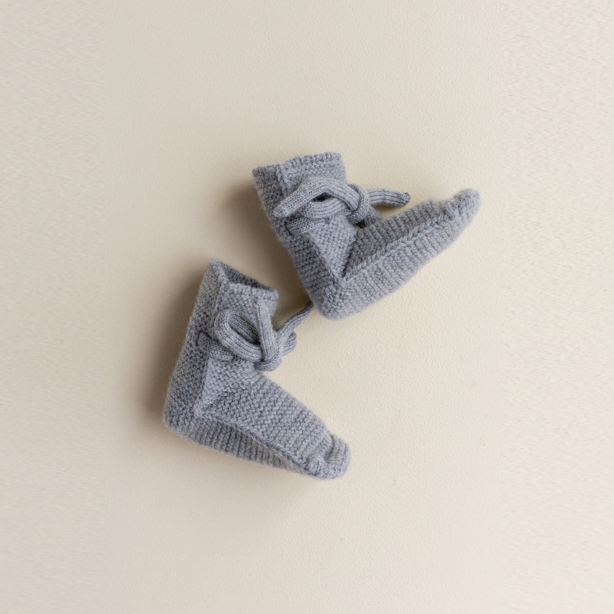 HVID Knitted Baby Booties made of extra fine Italian merino wool in a charming cotton bag HS