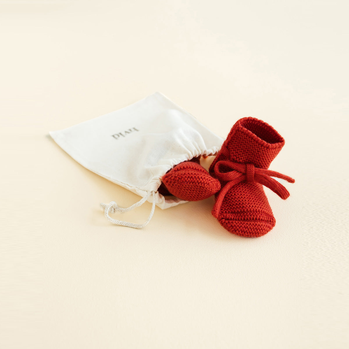 HVID Knitted Baby Booties made of extra fine Italian merino wool in a charming cotton bag HS