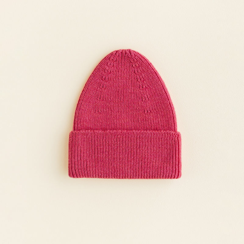 Hvid rib beanie in bubblegum pink, soft merino wool baby and toddler hat made in Belgium, breathable and gentle for sensitive skin.