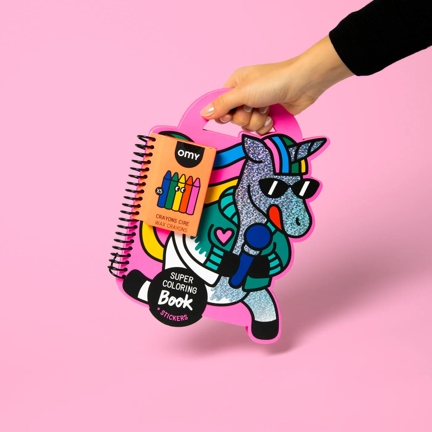 Unicorn-themed colouring set for children with 35 pages, fairy stickers and wax crayons – creative and travel-friendly for ages 3+