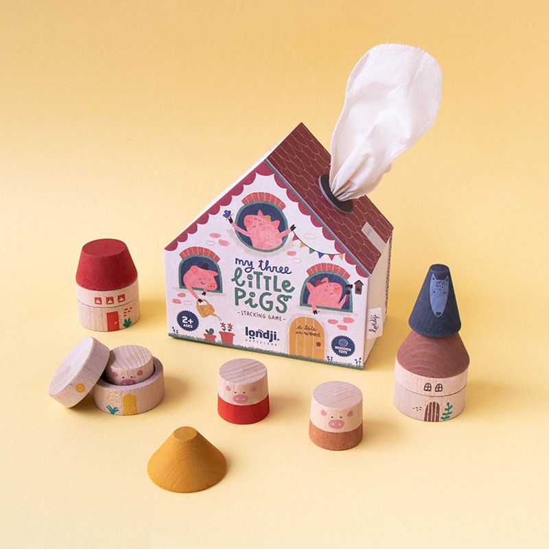 3 Little Pigs wooden toy made from sustainable beech wood, hand-painted in Catalonia, promotes storytelling, creativity, and educational play for children.
