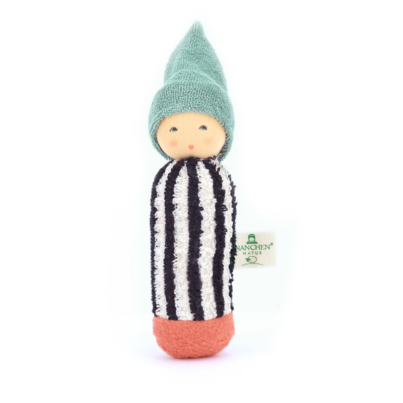 Nanchen Natur Colored Pencil rattle toy for babies in sage apricot, made of organic cotton terry and organic wool. Soft, safe, and eco-friendly toy with a pointy hat, handmade in Germany