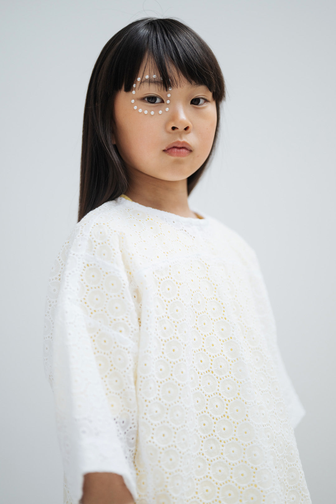 woven tee - crisp white embroidery anglaise