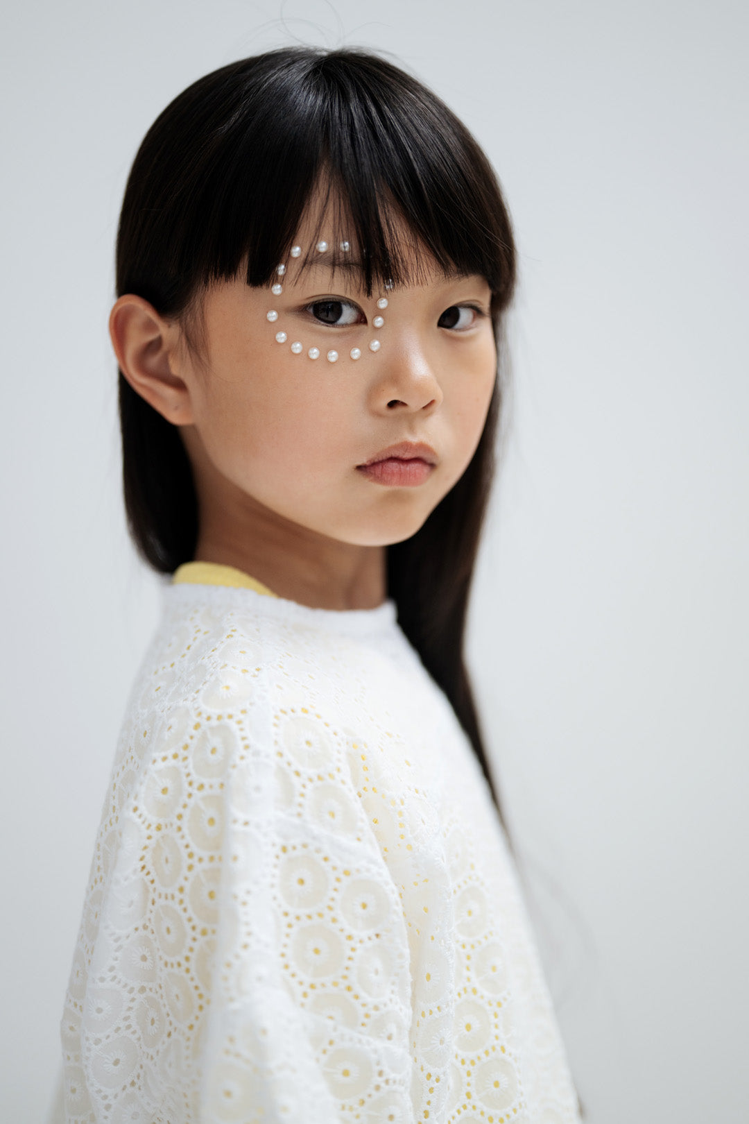 woven tee - crisp white embroidery anglaise