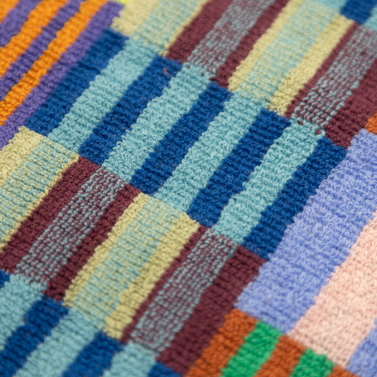 foekje fleur bath mat #82 tulip quilt made from 100% cotton using leftover dyed yarns sustainable bath mat 60 x 80 cm made in portugal