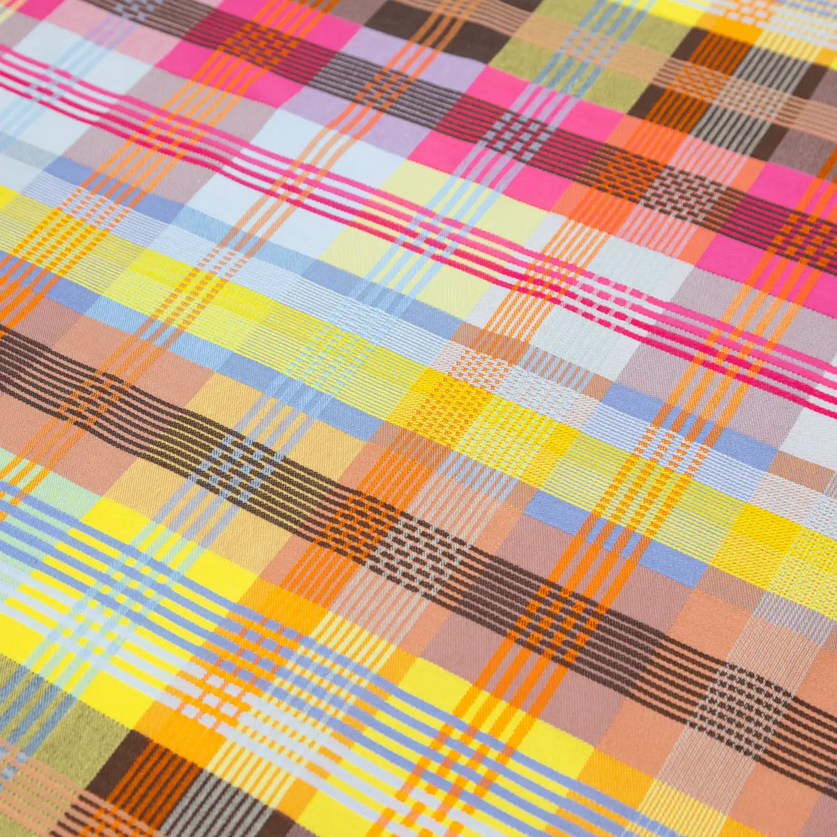foekje fleur table cloth #71c wild weave made from industry leftover cotton colourful sustainable table linen 140 x 200 cm made in portugal
