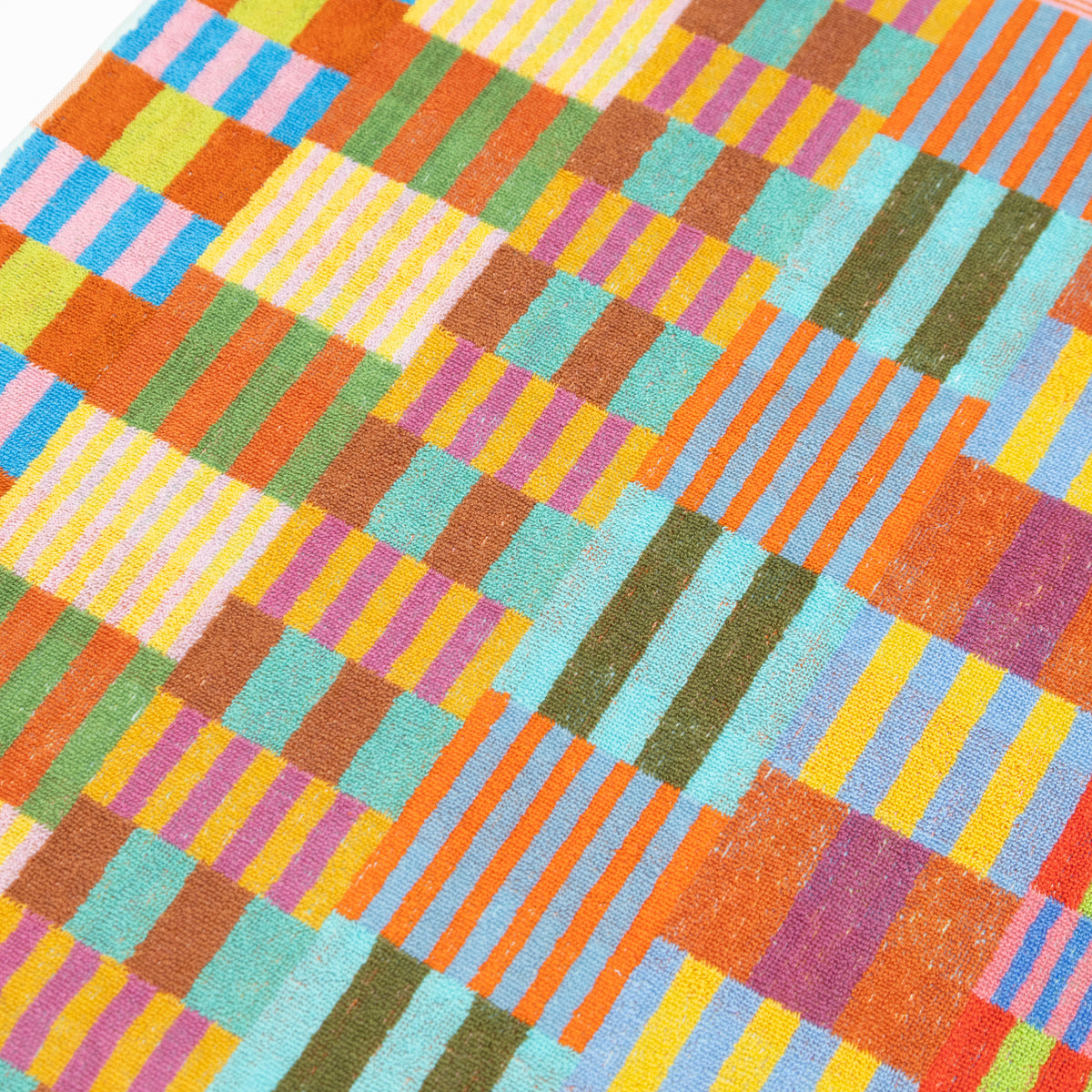 foekje fleur bath towel 101 tulip quilt m made from 100% cotton crafted from leftover yarns colourful sustainable bath towel 60 x 120 cm