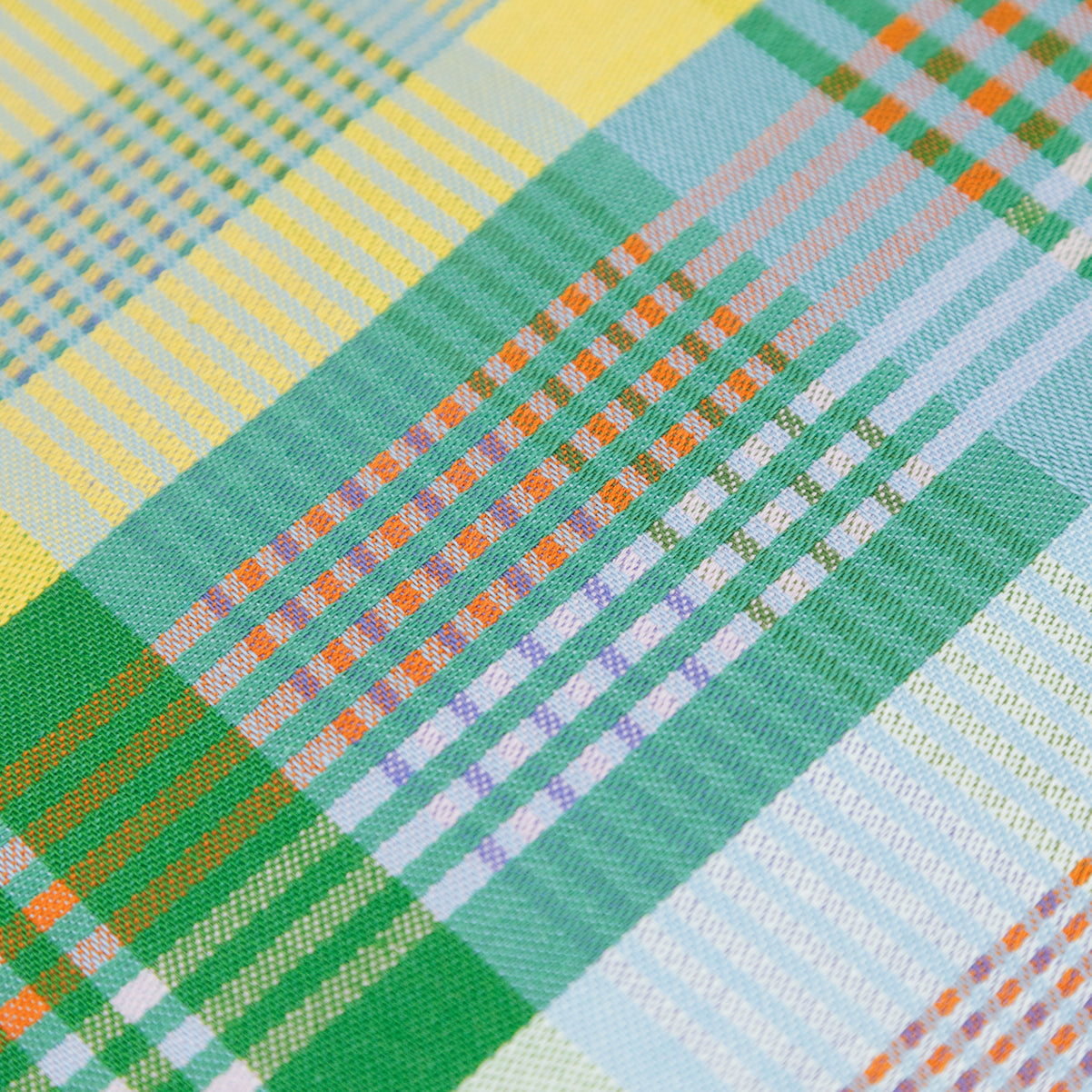 Colorful cotton tea towel made from leftover yarns – 50×70 cm – Foekje Fleur – made in Portugal
