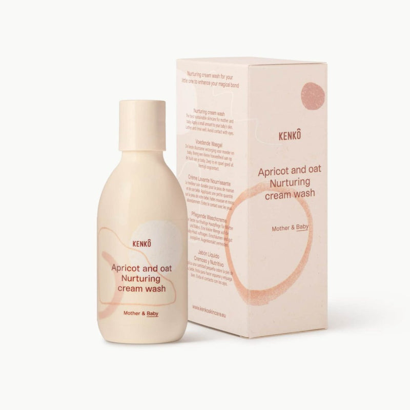 Mother and baby enjoying Kenkô’s natural creamy cleansing gel for delicate skin and hair care