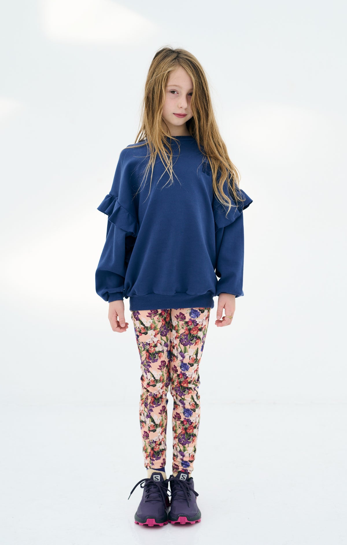 Rüschenpullover Blau Tiefe
