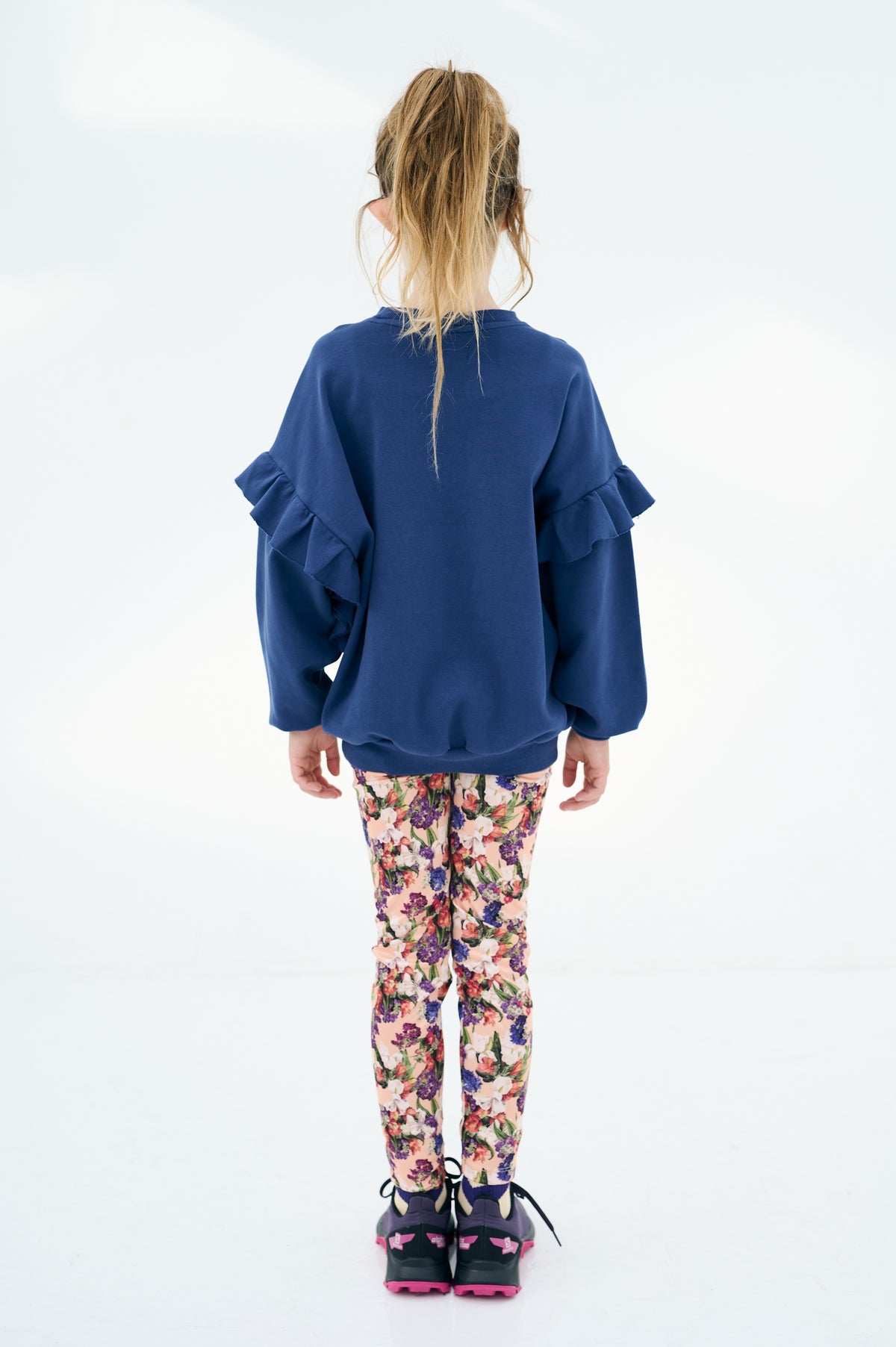Rüschenpullover Blau Tiefe