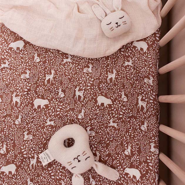 Main Sauvage hanging rattle - bunny