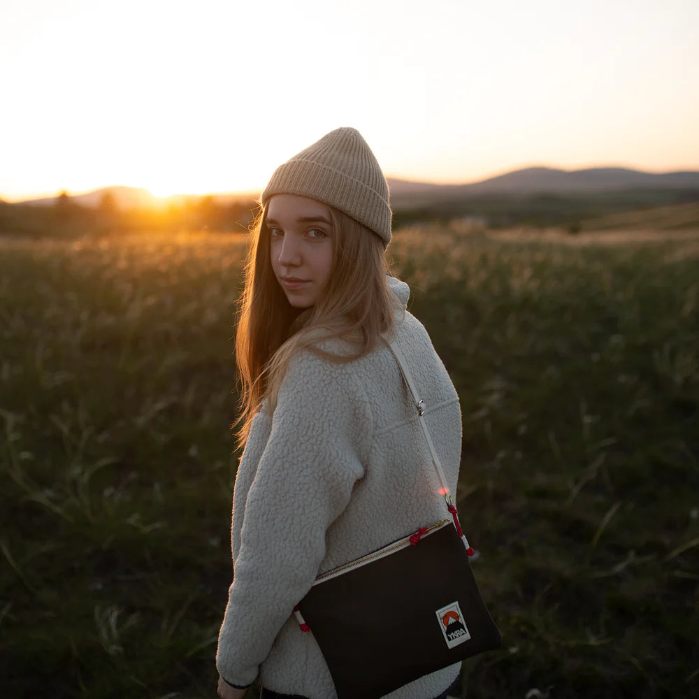 ykra side pouch khaki Repose AMS